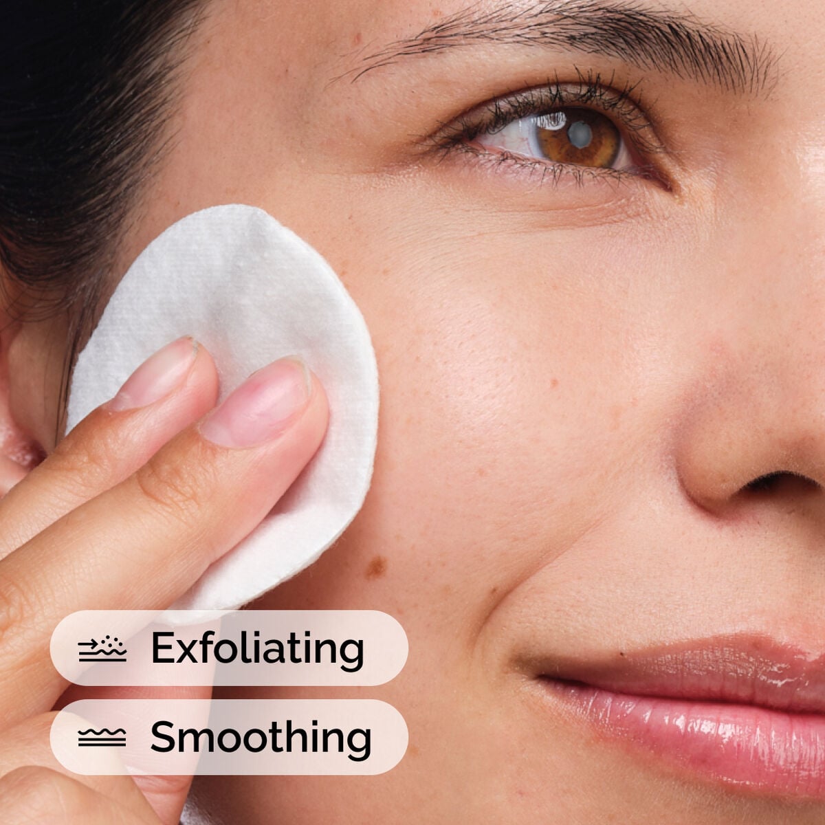 glycolic-acid-7-exfoliating-toner-g5 ord-glycolic-acid-exfoliating-toner-model-application-with-benefits.jpg